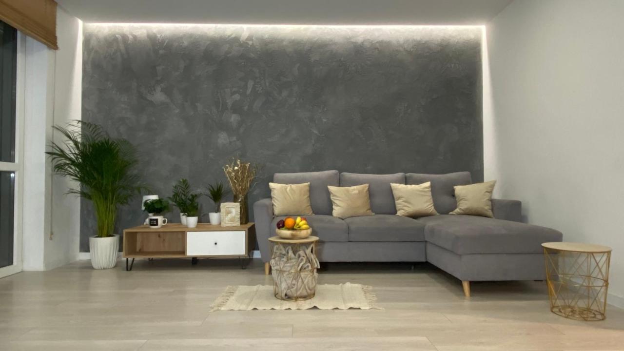 Apartament Plaza Park Przemyśl Exteriör bild