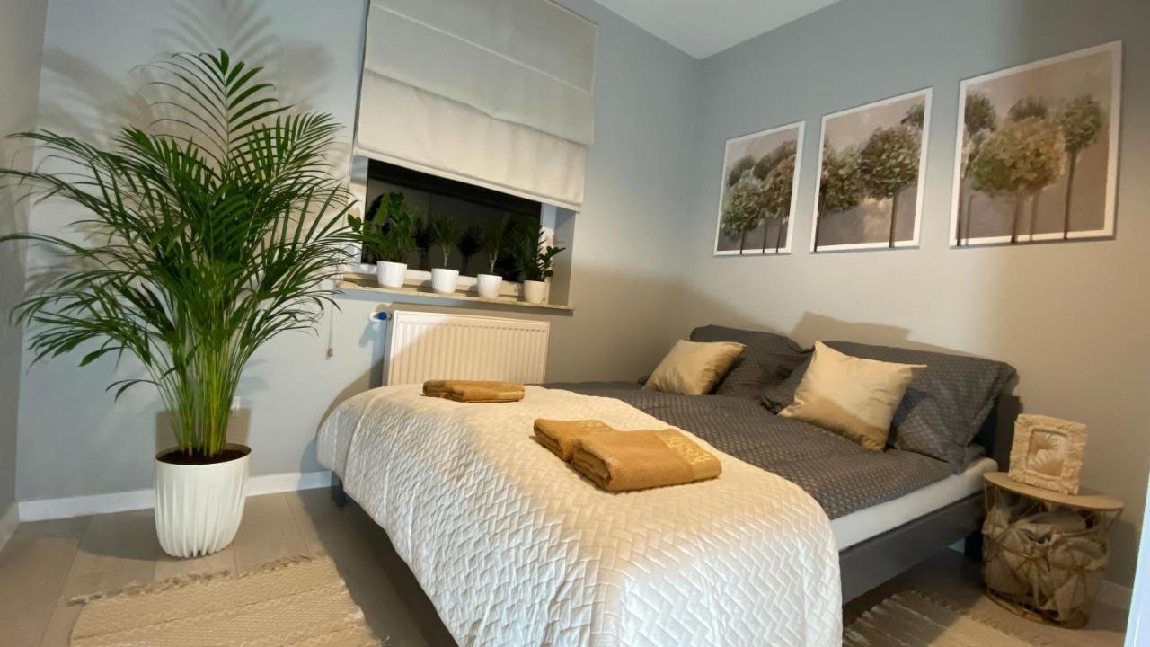 Apartament Plaza Park Przemyśl Exteriör bild